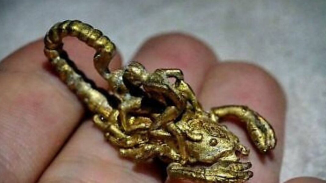 Scorpion Magic Charm